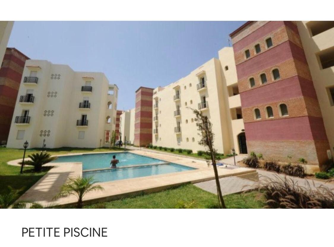 Appartamento TANGER/ASILAH: APPART 50m2 FACE MER ET PISCINES, 5 PLACES, TOUT ÉQUIPÉ+WIFI+CLIM Briech Esterno foto